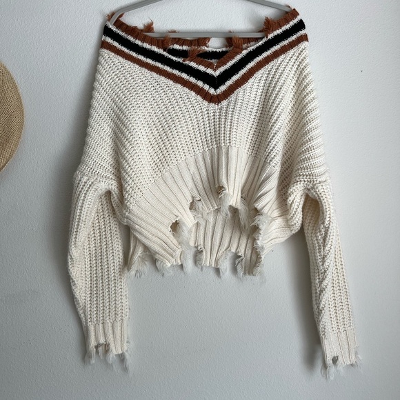 Windsor Sweater Size Medium - Picture 3 of 3